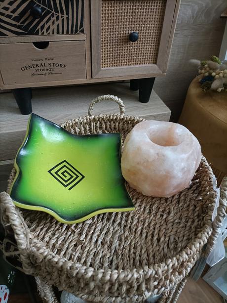 Stojan so solnou lampou,