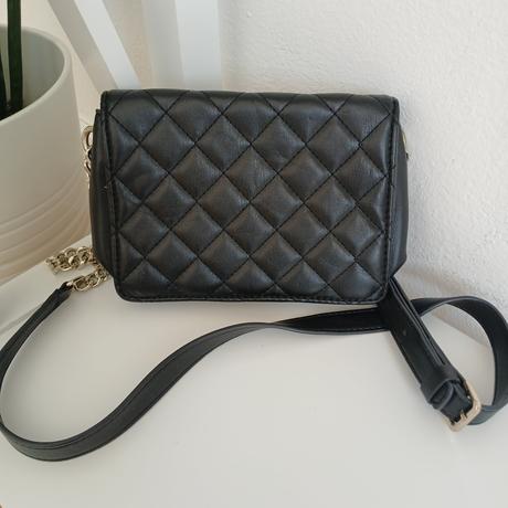 Čierna malá crossbody kabelka guess, guess