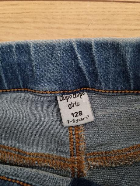 Dzeginy 128 velkost ,super stav, dopodopo,122