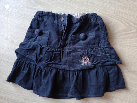 Menčestrová sukňa, 128