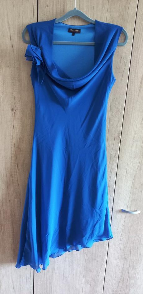 Asymetrické spoločenské šaty, m