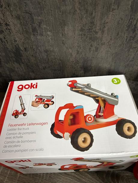 Goki drevené požiarnicke auto s rebríkom,