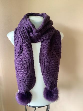 Šalik s brmbolcami, 