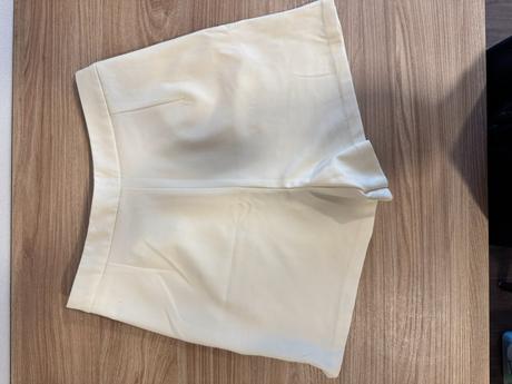 Šortky s vysokým pásom, sinsay,s