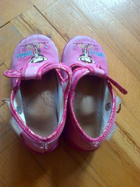 Papucky velkost 24, 24