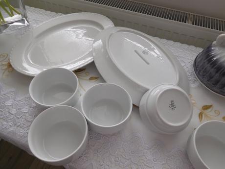 Porcelánové veľké taniere +misky na kompot značené, 