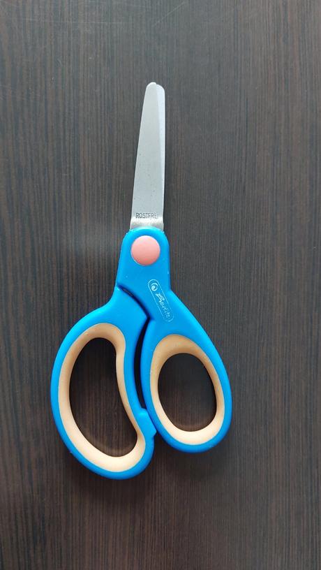 Nožničky herlitz ergonomické pre pravákov,