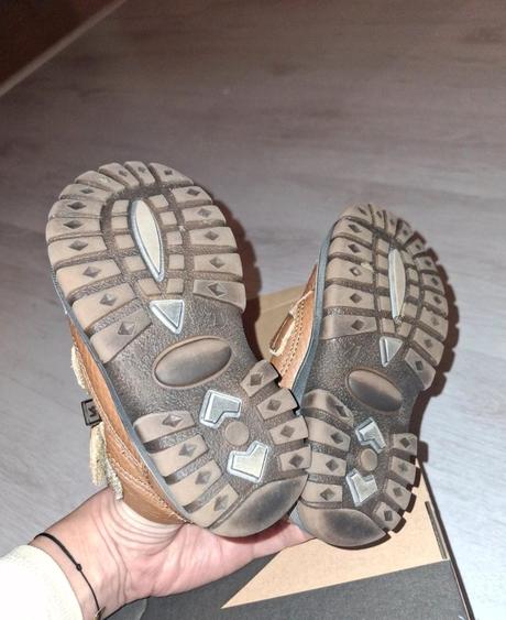 Rak kvalitne cizmy, rak,21