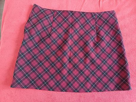 Dámska sukňa, 42