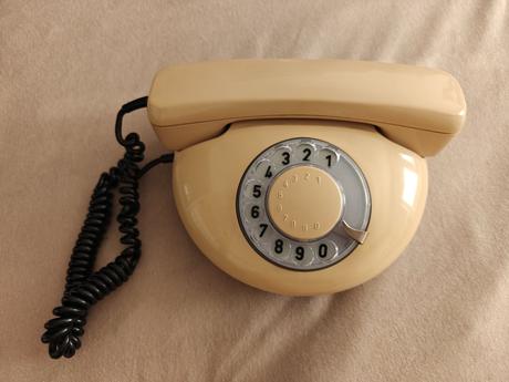 Retro telefon tesla, 
