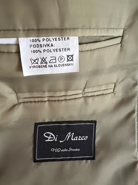 Oblek slovenský výrobok, 52