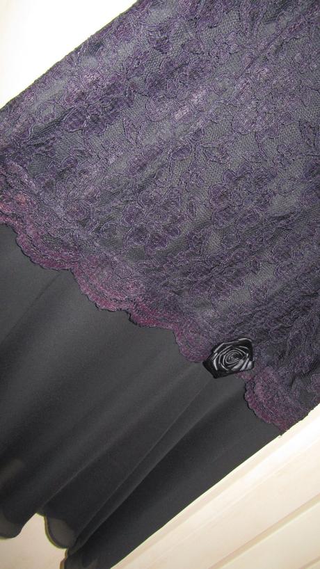 Čierne šaty čipkované, 40