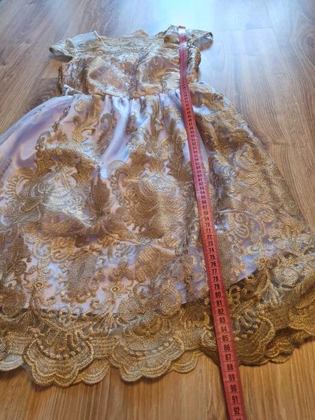 Slávnostné šaty, m