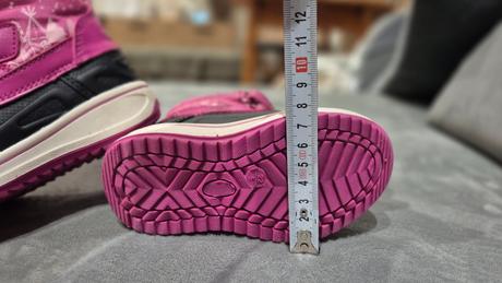 Predám skoro nové čižmičky 22, lupilu,22