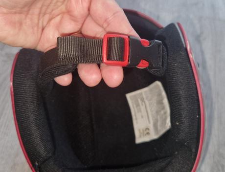 Lyžiarska prilba, s