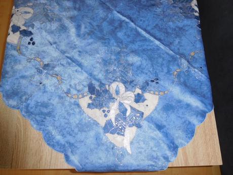 Obrus vianočný saténový-87 x 87cm,, 