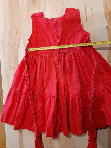 Krásne šaty aj na príležitosť, 104