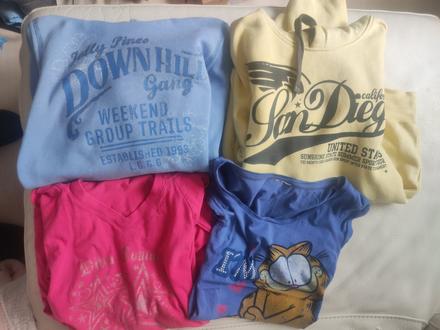 3 z mikina s kapucňou plus tričko, 36