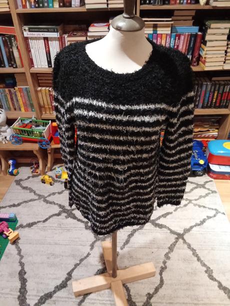 Dámske oblečenie., 34