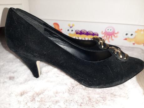 Lodičky s mašličkami, 37