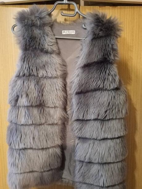 Dámska kozusinkova vesta, 