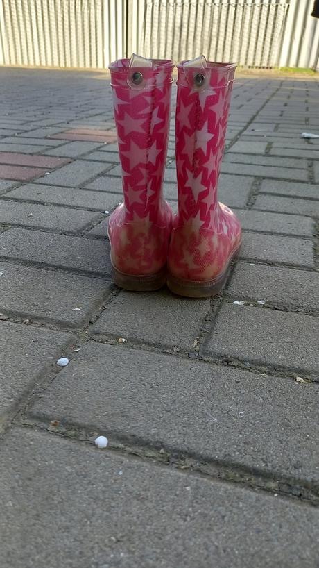 Dievčenské gumáky, 31