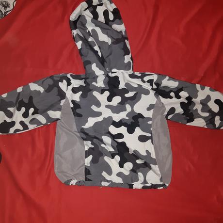 Chlapcenska prechodna vetrovka maskacova, 74