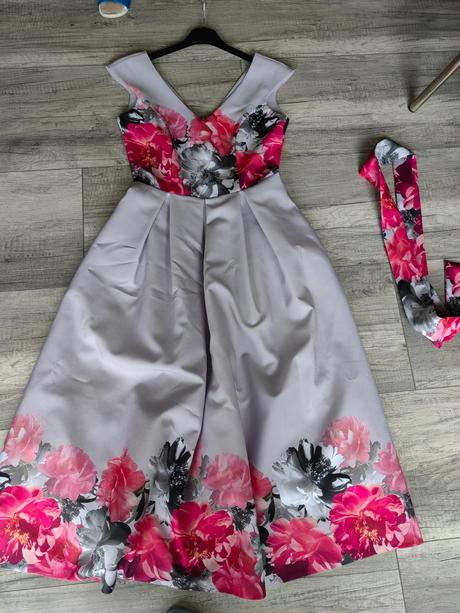 Dámske spoločenské midi áčkové šaty xs/  s, s