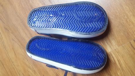 Sandalky do vody, 26