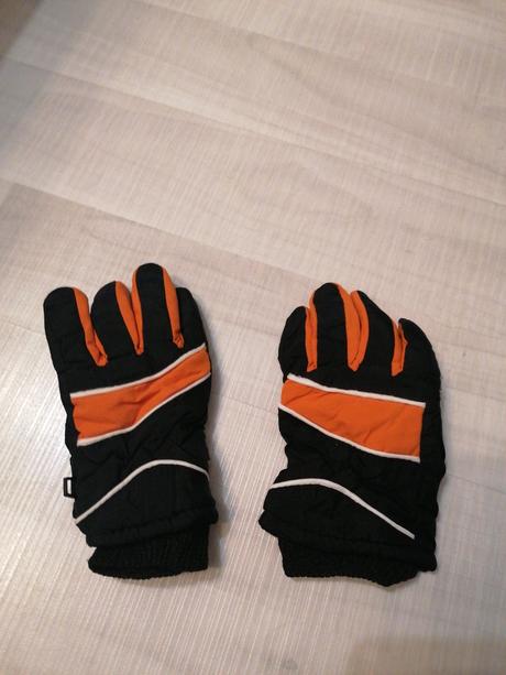 Zimne rukavice, 98