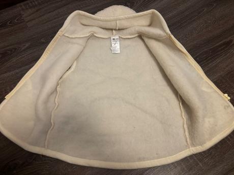 Vlnená vesta s kapucňou na zips, 134