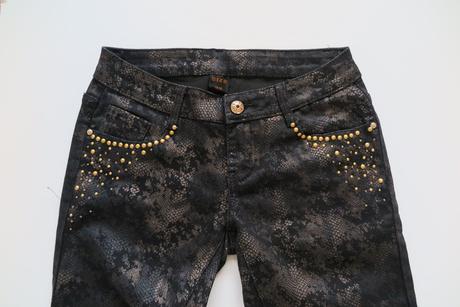 Štýlové skinny džínsy s mramorovým vzorom a zlatým, s