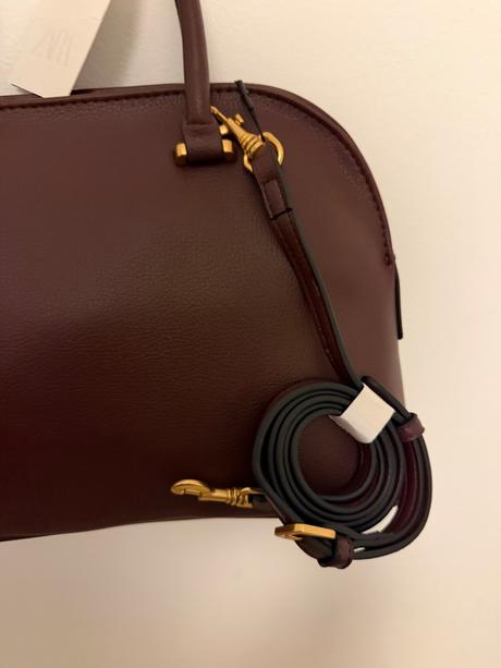 Zara ..nova burgundy kabelka s visackou, zara