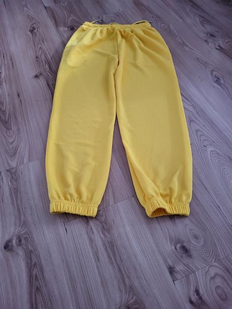 3ks tepláky nové, xs