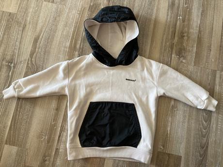 Krásna bekkin mikinka ako nová, 110