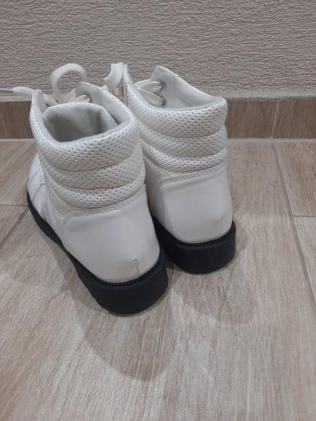 Kotníkové topánky, 40