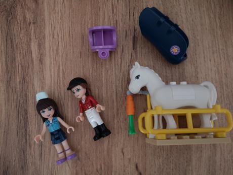 Lego friends 41125 veterinársky príves s koňom, 