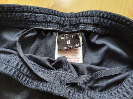 Šortky, nike,134