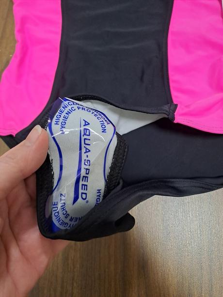 Nenosene jednodielne plavky v. 152, 152