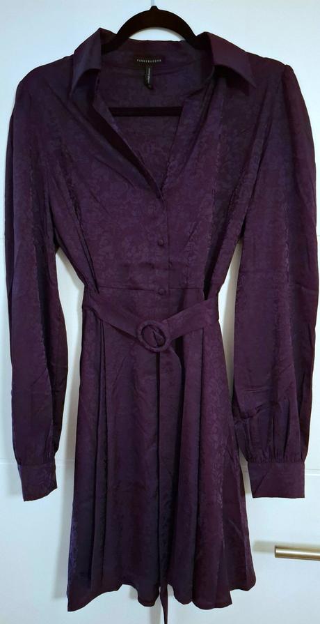 Krásne košelové šaty, m