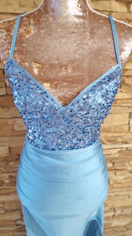 Spoločenské šaty, m