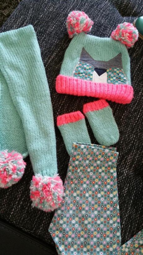 Čiapka, šál, rukavičky, next,92