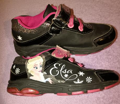 Elsa topànky, 28