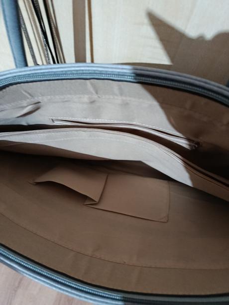 Kabelka nová, apple