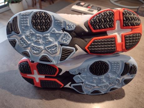 Basketbalové tenisky, 41