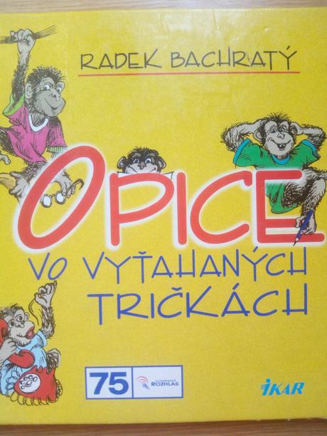 Opice vo vyťahaných tričkách ô,