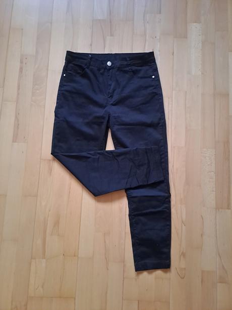 Cierne 3/4 nohavice, xl