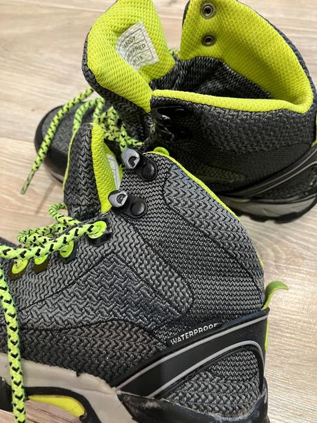 Turisticke topanky, nepremokave, 30