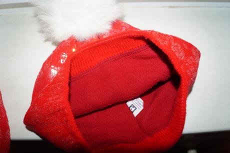 Červené čiapky-uz len 1 kus,