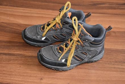 Kotníkové topánky, 32